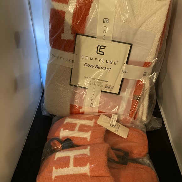 Orange Blanket slippers combo - Picture 3 of 9